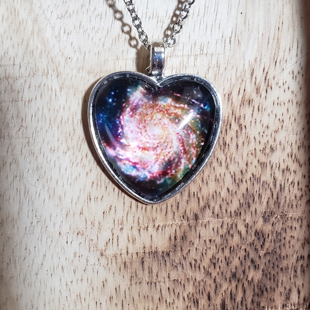 NWOT Unique Heart-Shaped Galaxy Necklace